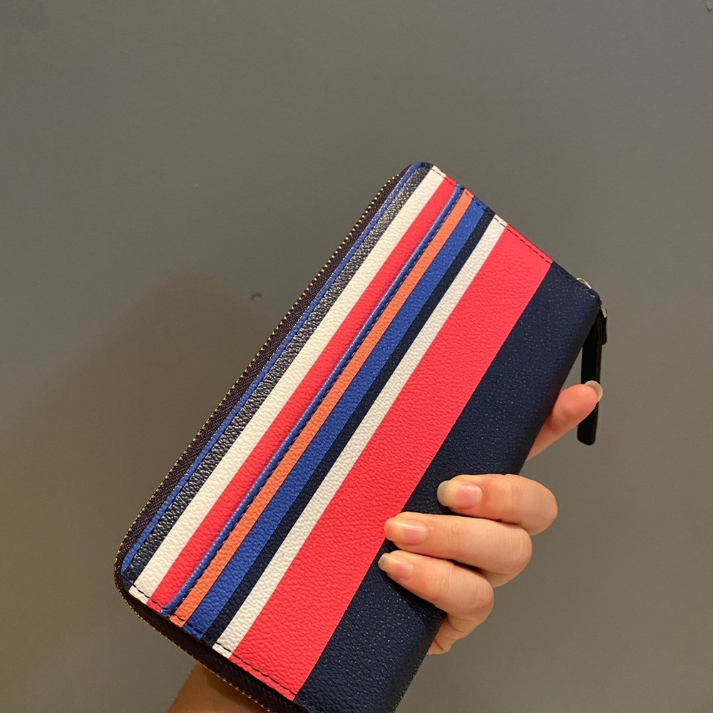 Kate Spade Wallet - Picture 2 of 4